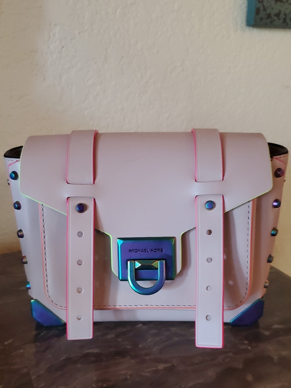 NEW Michael Kors Manhattan Messenger Crossbody Bag - Picture 15 of 16